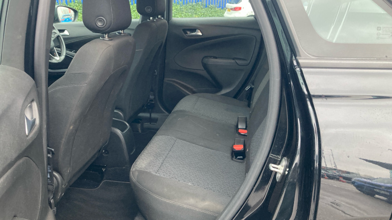 Vauxhall Crossland 1.2 Design 5dr Petrol Hatchback